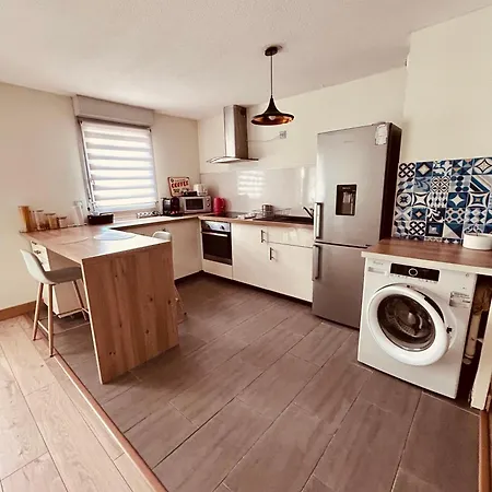 Cocon Urbain - Avec Parking Prive Gratuit Appartement *