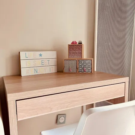 Cocon Urbain - Avec Parking Prive Gratuit Apartament